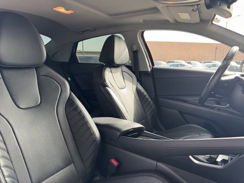 Used 2022 Hyundai Elantra Limited w/ Preferred Accessory Package image 42