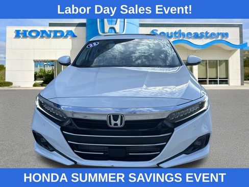Used 2022 Honda Accord Touring image 2