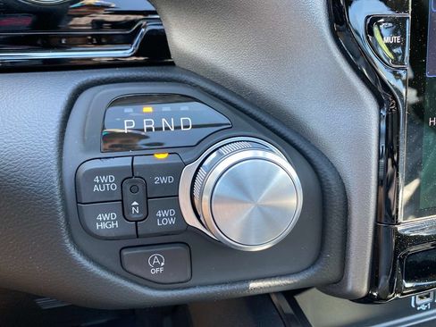 New 2026 RAM 1500 Laramie AWD/4WD image 15