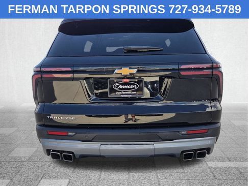 Used 2025 Chevrolet Traverse LT FWD image 8
