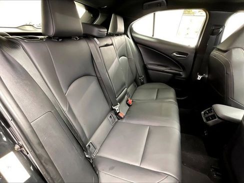 Used 2019 Lexus UX 200 F Sport image 18