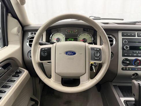 Used 2011 Ford Expedition XLT AWD/4WD image 11