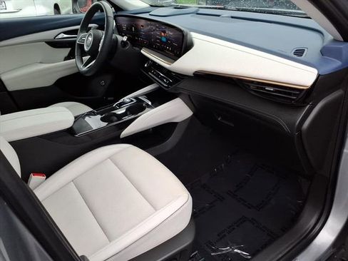 Used 2024 Buick Envision Avenir AWD/4WD image 24