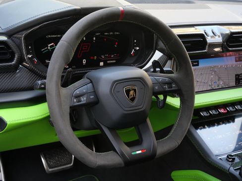 Used 2026 Lamborghini Urus S AWD/4WD image 16