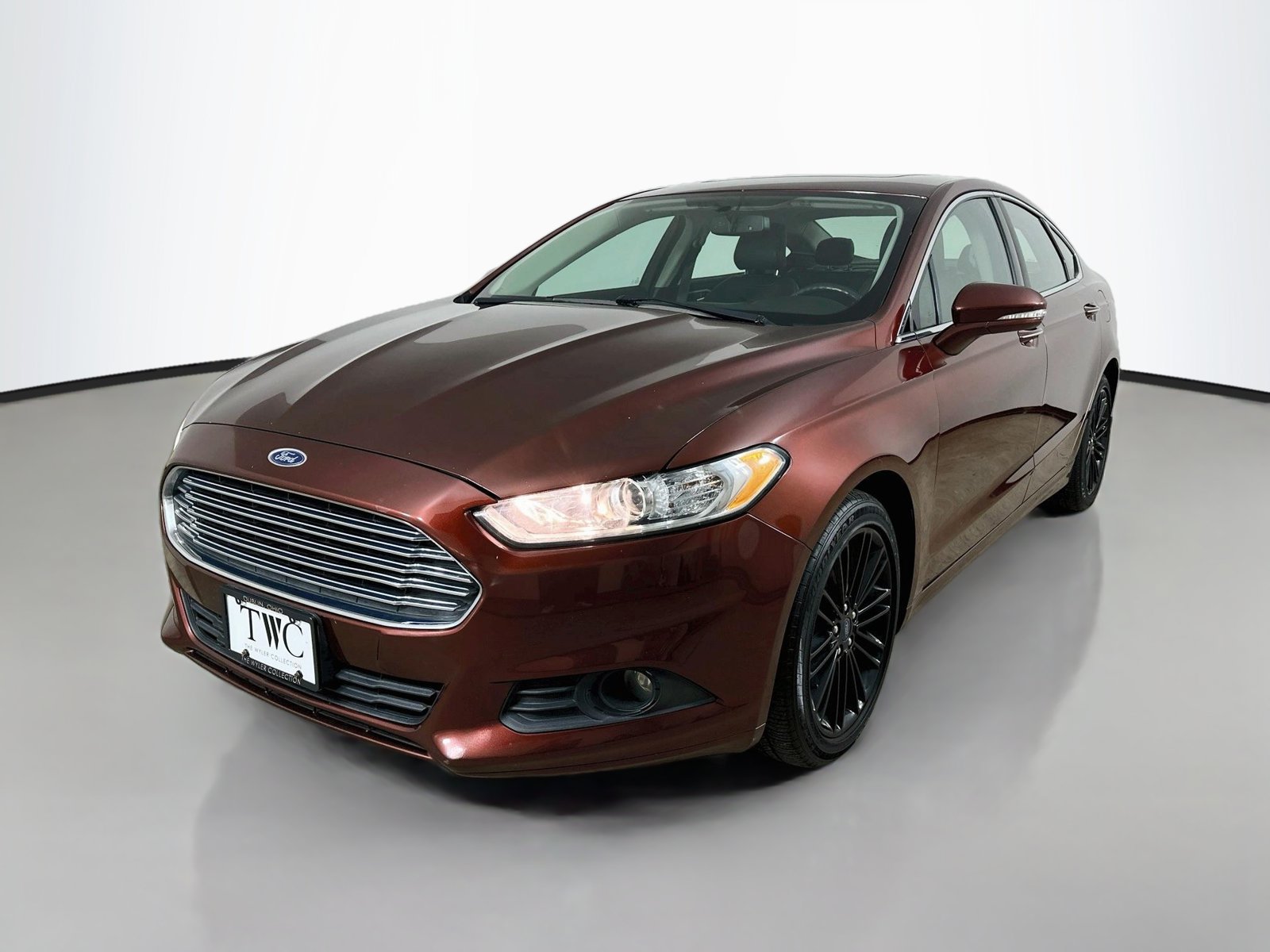 Used 2016 Ford Fusion SE w/ Equipment Group 202A AWD/4WD image 1