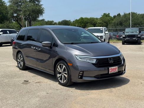 Used 2023 Honda Odyssey Touring image 9