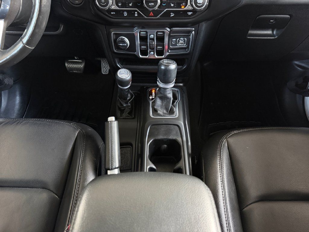 Used 2020 Jeep Wrangler Unlimited Sahara AWD/4WD image 11