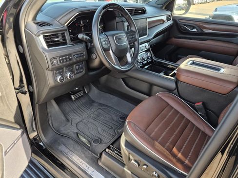Used 2023 GMC Yukon Denali Ultimate w/ LPO, Floor Liner Package AWD/4WD image 13