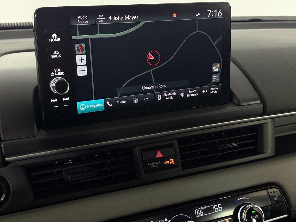 Used 2023 Honda Pilot Touring image 16