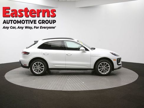 Used 2023 Porsche Macan T w/ Premium Package Plus image 47