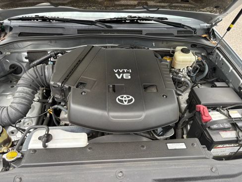 Used 2007 Toyota 4Runner SR5 AWD/4WD image 16