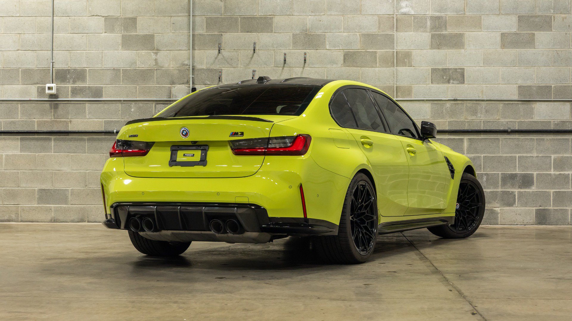 Used 2023 BMW M3 Competition w/ M Carbon Exterior Package AWD/4WD image 9