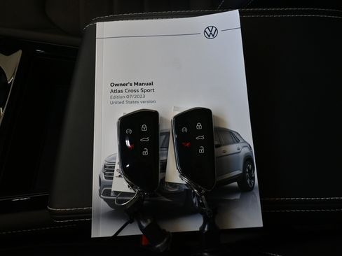 Used 2024 Volkswagen Atlas Cross Sport SEL R-Line image 38