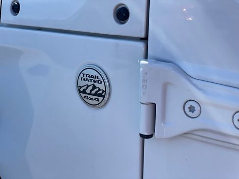 Used 2018 Jeep Wrangler Sport AWD/4WD image 26