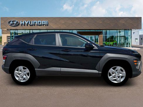 New 2026 Hyundai Kona SE FWD image 9