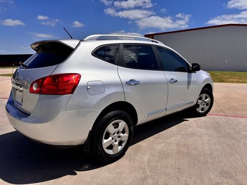 Used 2015 Nissan Rogue S w/ Convenience Package FWD image 6