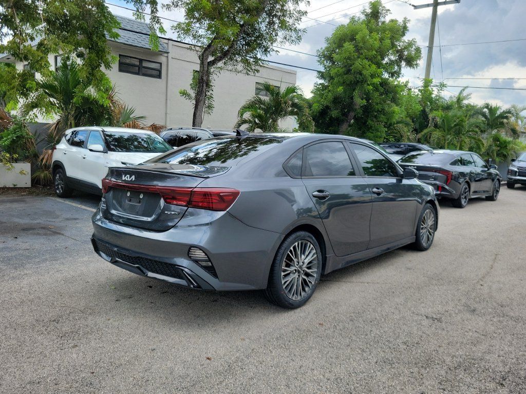 Certified 2022 Kia Forte GT-Line FWD image 8