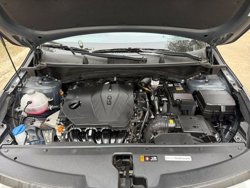 Used 2025 Kia Sportage LX image 32