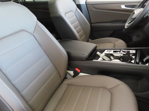 New 2025 Volkswagen Atlas SEL image 29