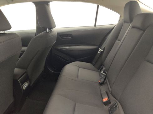Used 2025 Toyota Corolla LE FWD image 18