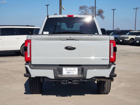 New 2026 Ford F250 Lariat w/ Black Appearance Package image 8