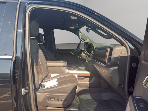 Used 2024 Chevrolet Silverado 3500 High Country w/ High Country Premium Package AWD/4WD image 16