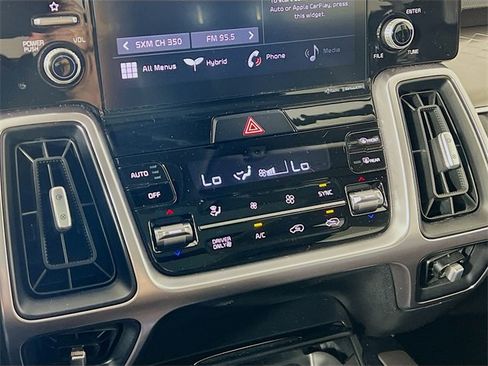 Used 2021 Kia Sorento EX image 19