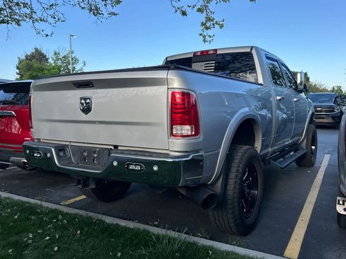 Used 2017 RAM 2500 Laramie w/ Convenience Group AWD/4WD image 4