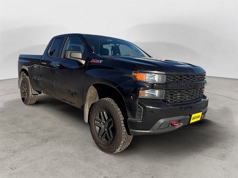Used 2019 Chevrolet Silverado 1500 Custom Trail Boss w/ Custom Convenience Package image 3
