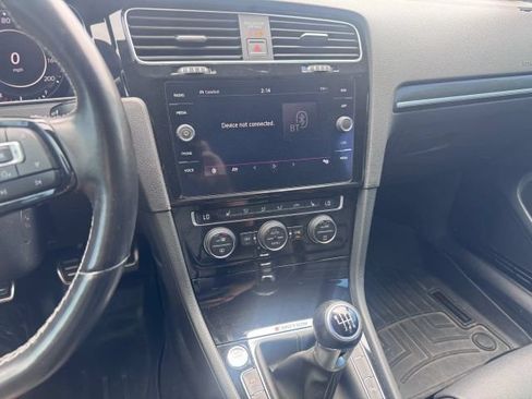 Used 2018 Volkswagen Golf R 4-Door AWD/4WD image 13