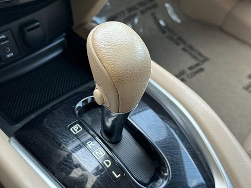 Used 2015 Nissan Rogue SL AWD/4WD image 25