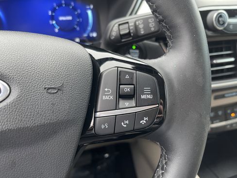 Used 2022 Ford Escape Titanium w/ Class II Trailer Tow Package image 20