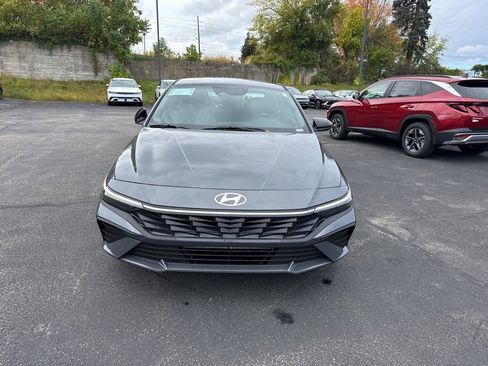 New 2025 Hyundai Elantra Sport image 2
