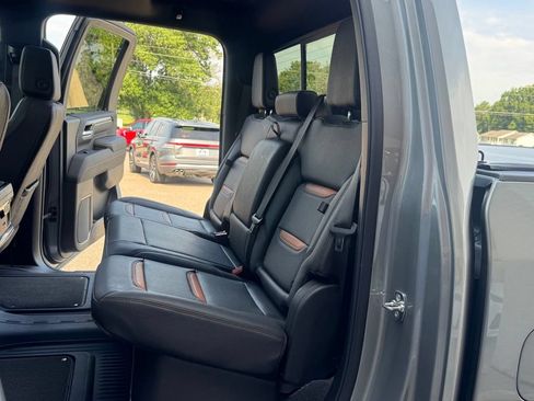 Used 2025 GMC Sierra 2500 AT4 w/ AT4 Premium Plus Package AWD/4WD image 41