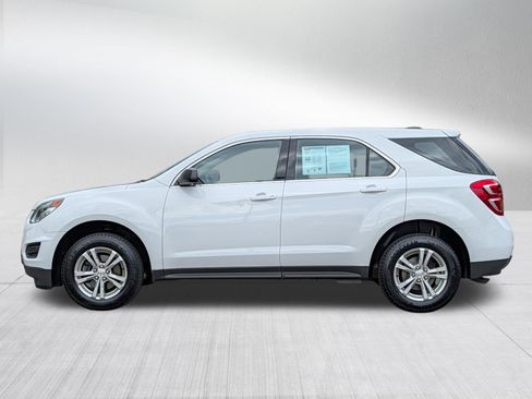 Used 2017 Chevrolet Equinox LS FWD image 4