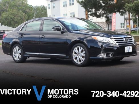 Used 2012 Toyota Avalon FWD image 1