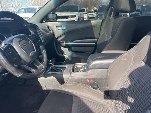 Used 2022 Dodge Charger SXT w/ Cold Weather Package image 10