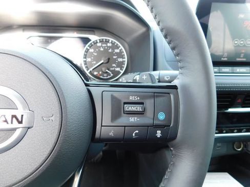 Used 2021 Nissan Rogue SV w/ Premium Package FWD image 14