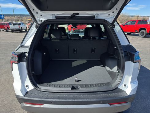 New 2026 Chevrolet Equinox LT w/ Convenience Package II image 23