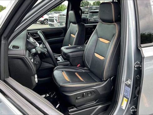 Used 2023 GMC Yukon XL AT4 w/ AT4 Premium Package AWD/4WD image 23