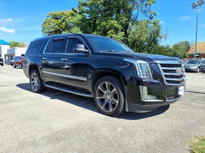 Used 2016 Cadillac Escalade ESV Luxury