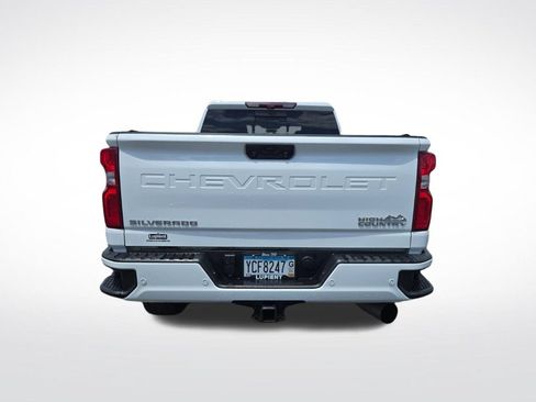 Used 2024 Chevrolet Silverado 3500 High Country w/ High Country Premium Package AWD/4WD image 5