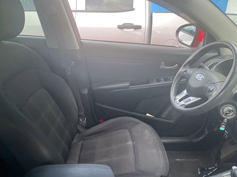 Used 2011 Kia Sportage LX w/ Convenience Pkg FWD image 4