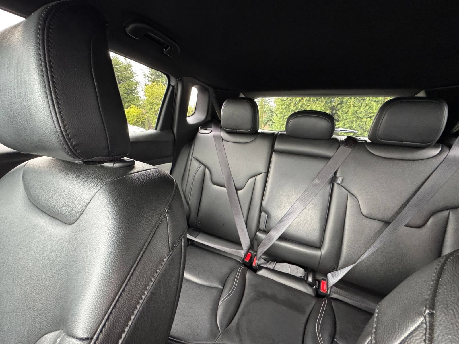 Used 2025 Jeep Compass Limited AWD/4WD image 39
