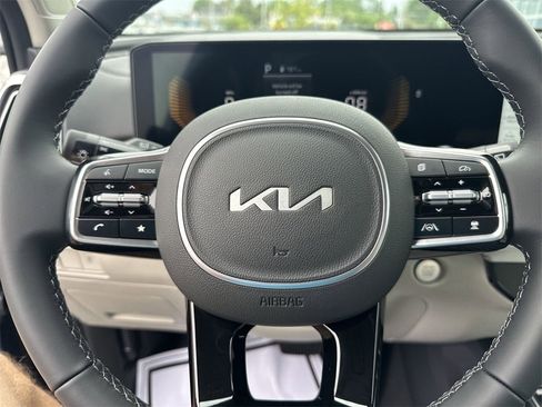 New 2025 Kia Sorento S image 17