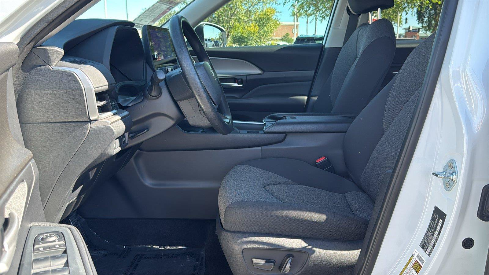 Certified 2026 Toyota Grand Highlander FWD image 26