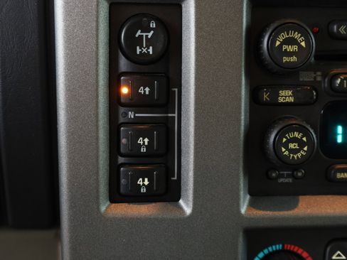 Used 2003 HUMMER H2 w/ Preferred Equipment Group image 42