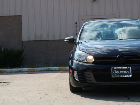 Used 2013 Volkswagen GTI Wolfsburg Edition FWD image 4