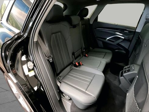 Used 2026 Audi Q5 Premium Plus w/ Premium Plus AWD/4WD image 20