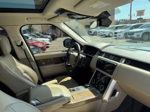 Used 2019 Land Rover Range Rover HSE AWD/4WD image 3